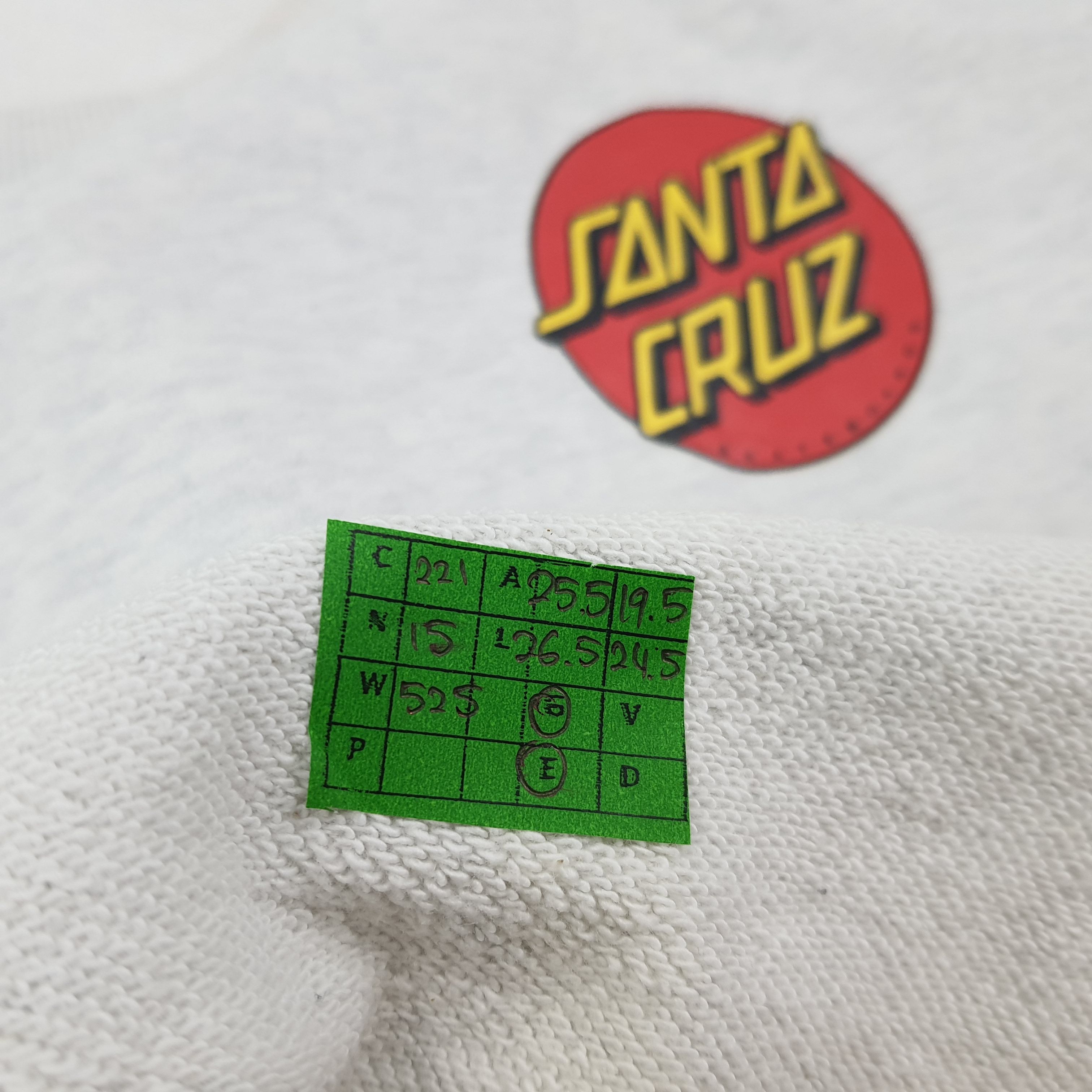 Santa Cruz Skateboards × Vintage Vintage Santa Cruz Skateboards Sweatshirts C221N15 Size US XL / EU 56 / 4 - 9 Thumbnail