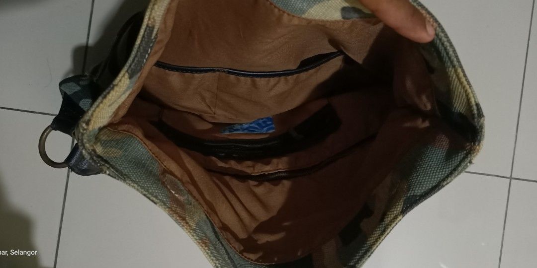 Issey Miyake Tete Homme x Issey Miyake Camo Canvas Shoulder Bag Size ONE SIZE - 9 Thumbnail