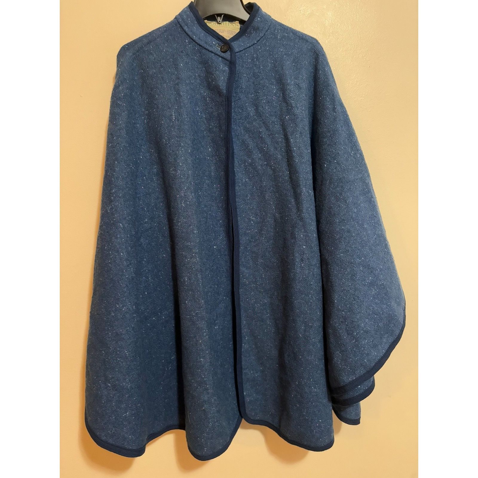 Other Hourihan by Jimmy Hourihan Dublin removable scarf Wool cape Size ONE SIZE - 1 Thumbnail