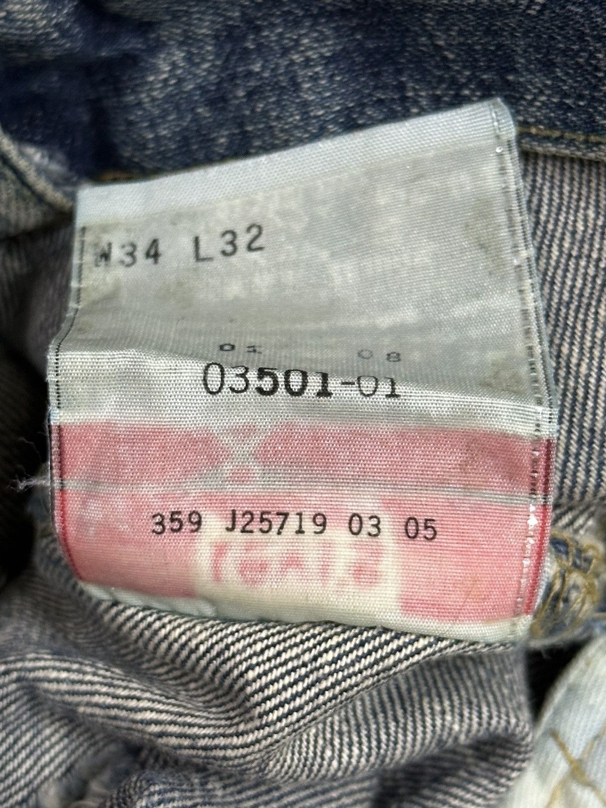 Levi's Vintage 90s Levis 501 Blue Faded Wash Distress Jeans Size US 34 / EU 50 - 11 Thumbnail