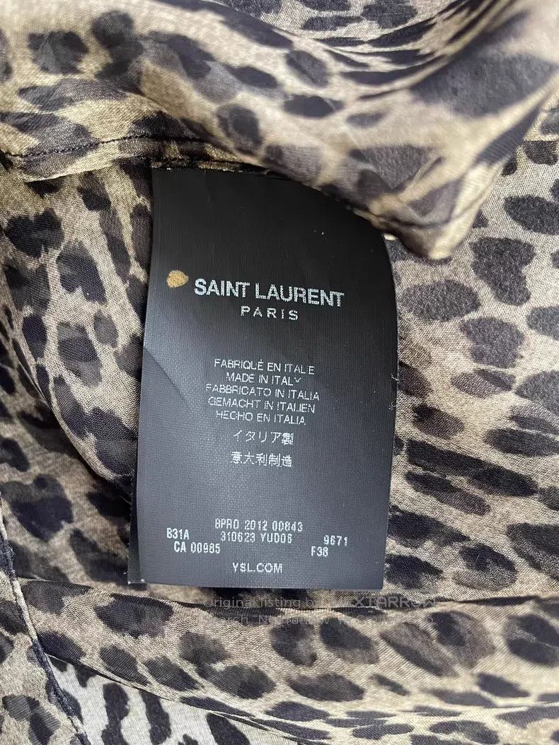 Saint Laurent Paris Saint Laurent Paris Lace Collar Leopard Print Shirt Size XS / US 0-2 / IT 36-38 - 6 Thumbnail