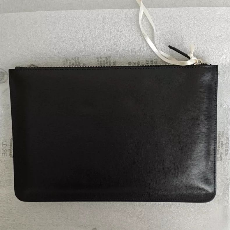 Fendi Fendi studded leather zipper clutch bag Size ONE SIZE - 2 Thumbnail
