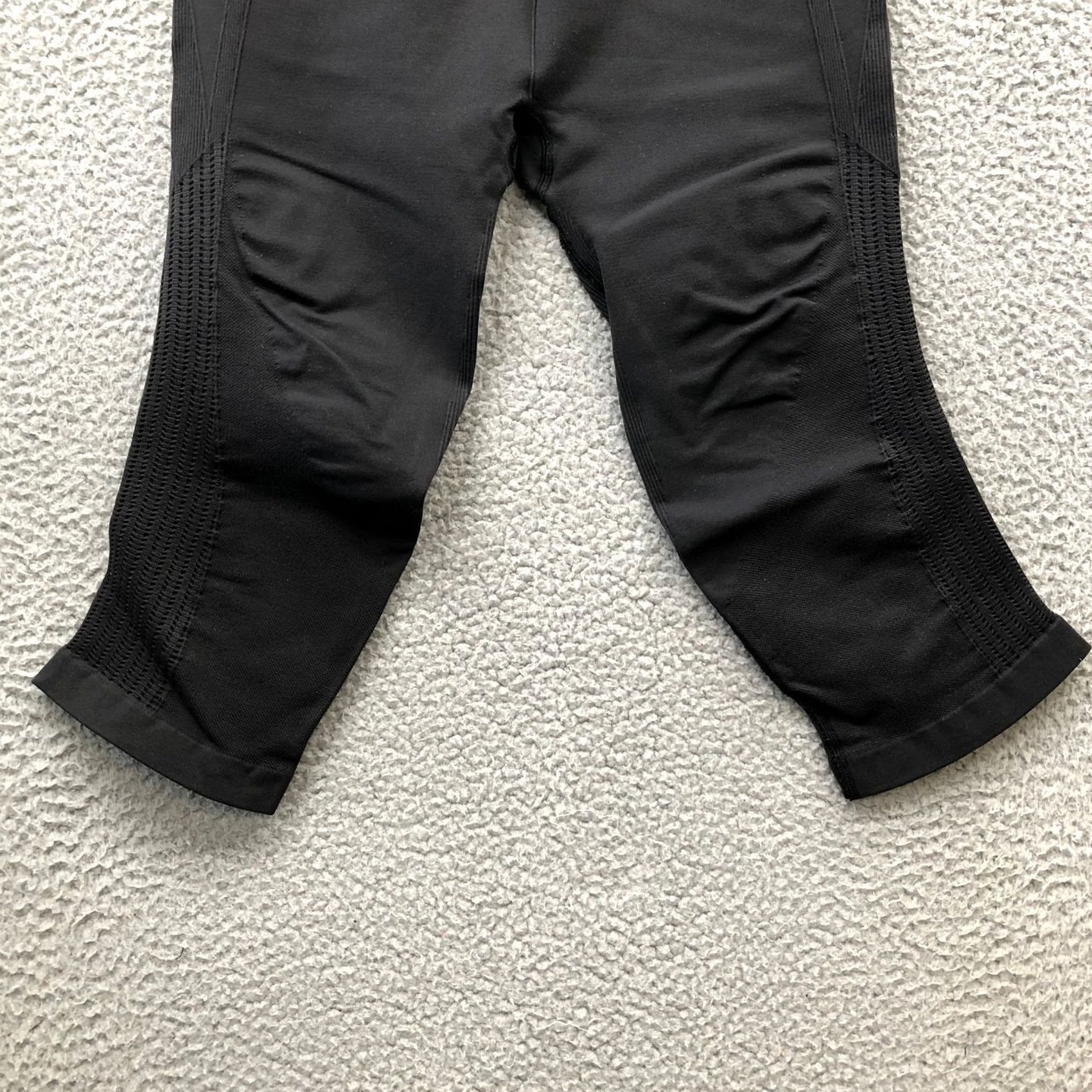 Lululemon Lululemon In The Flow Crop Leggings Women XS Seamless Black High Rise Ruched Canvas Style Cropped Activewear Size 26" / US 2 / IT 38 - 4 Thumbnail