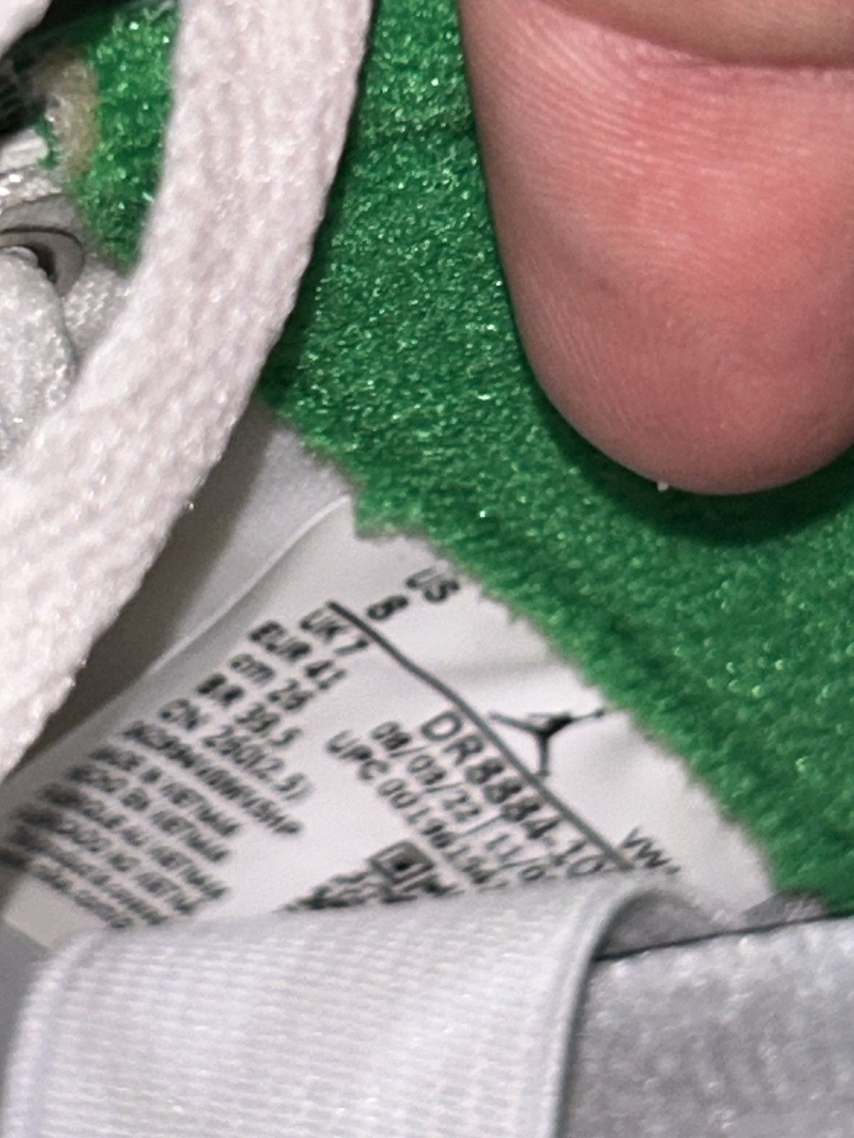 Jordan Brand Jordan 2 Lucky Green size 8 Preowned with box Size US 8 / EU 41 - 9 Thumbnail