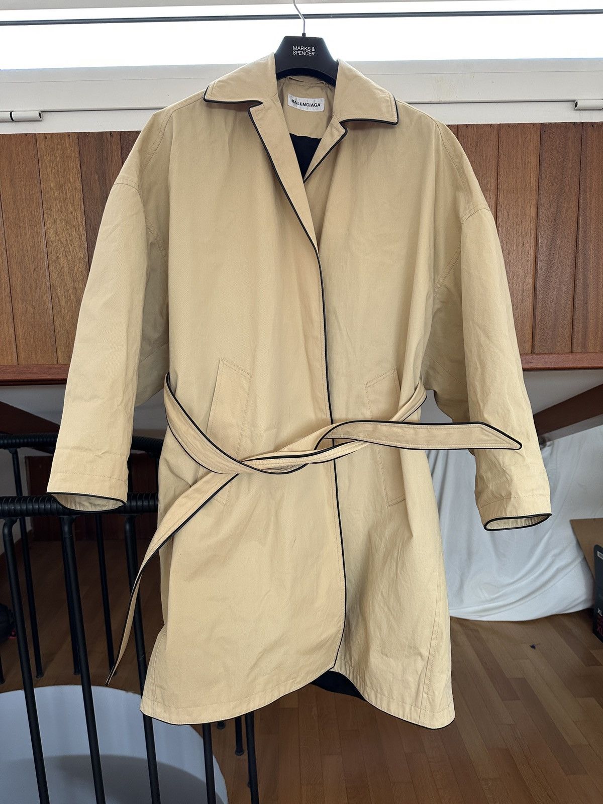 Balenciaga Balenciaga trenchcoat Size XS / US 0-2 / IT 36-38 - 1 Thumbnail