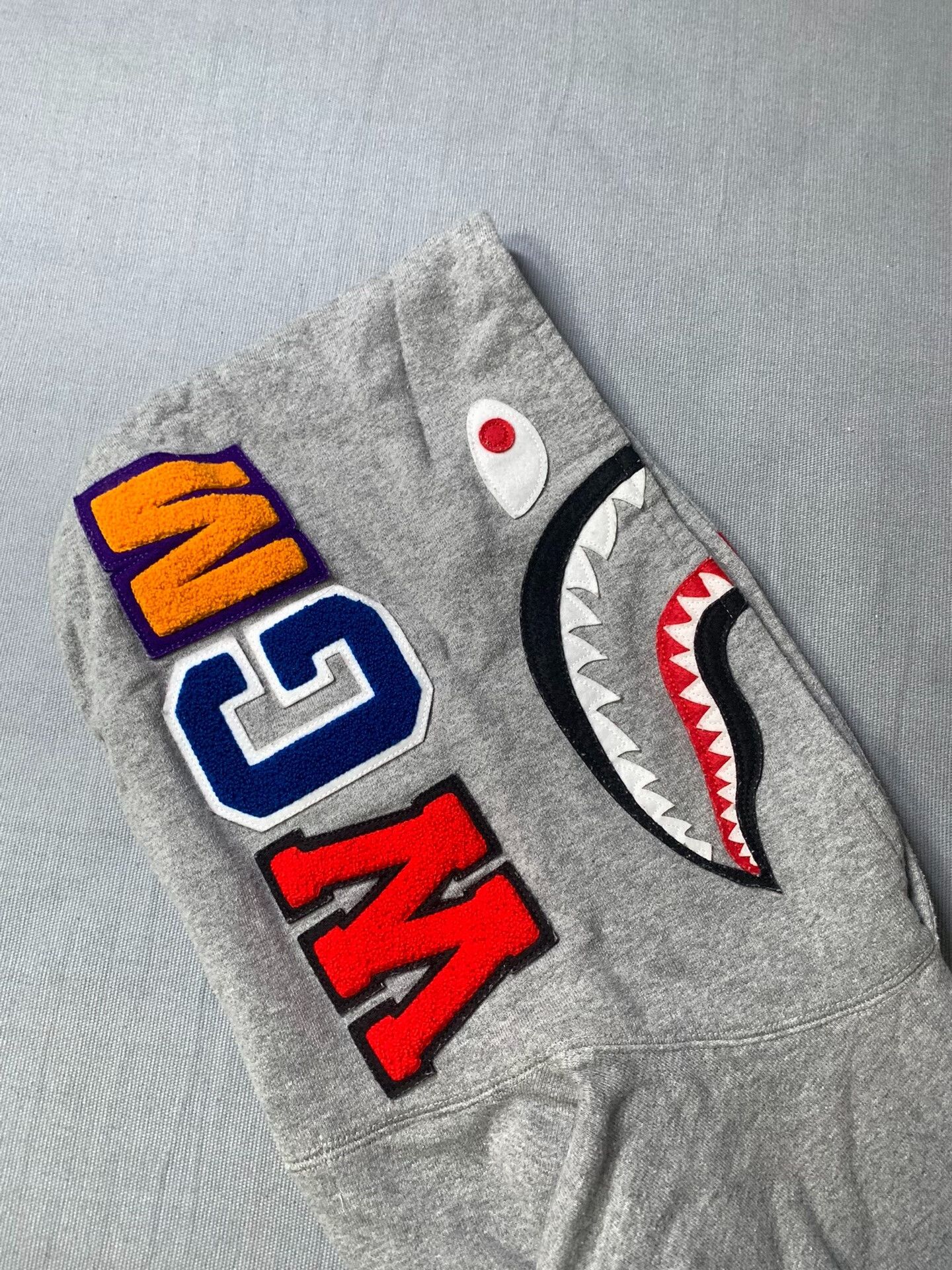 Bape Bape Gray Shark Hoodie Size US L / EU 52-54 / 3 - 1 Thumbnail