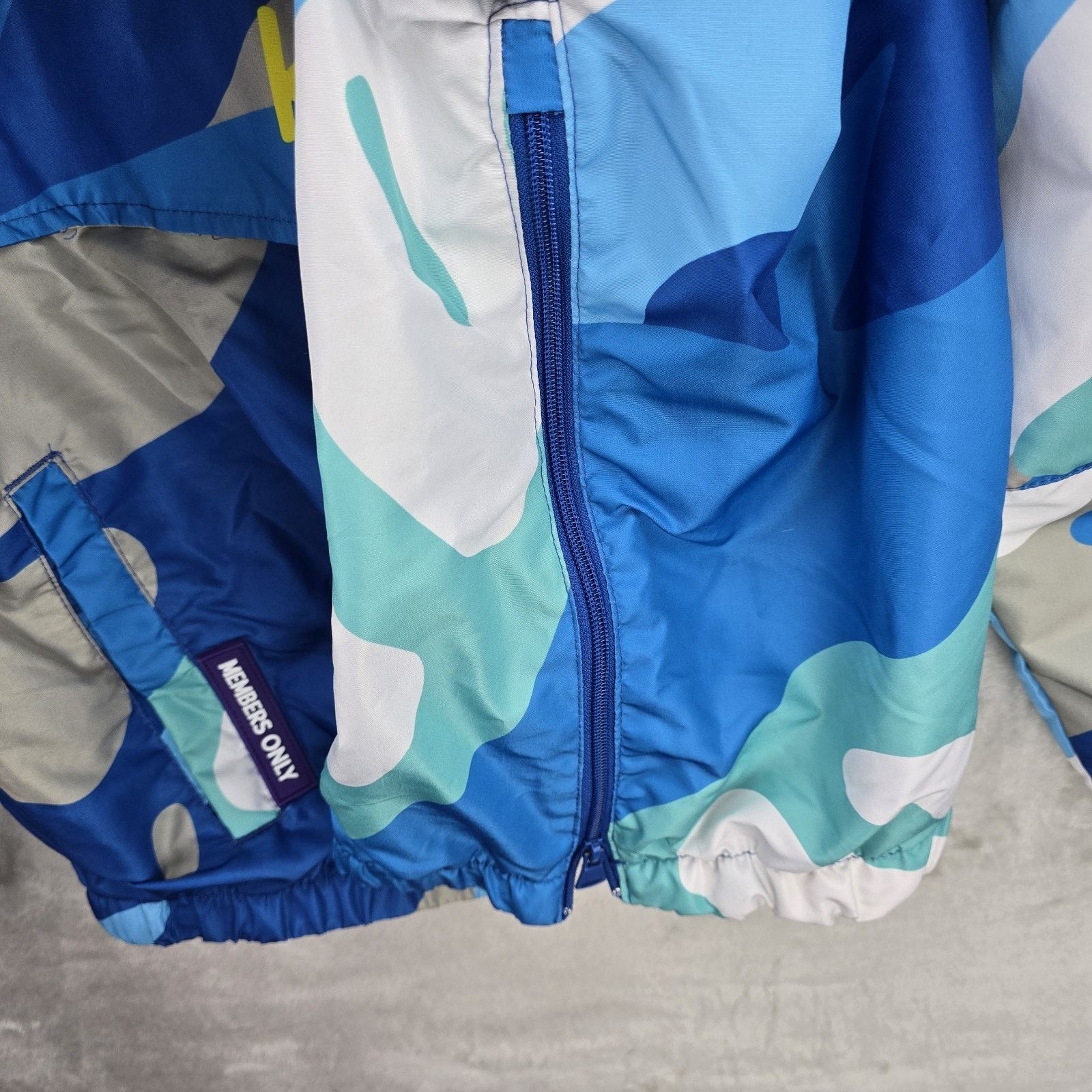Members Only Members Only Keith Haring Windbreaker Large Hooded Jacket Size US L / EU 52-54 / 3 - 12 Thumbnail