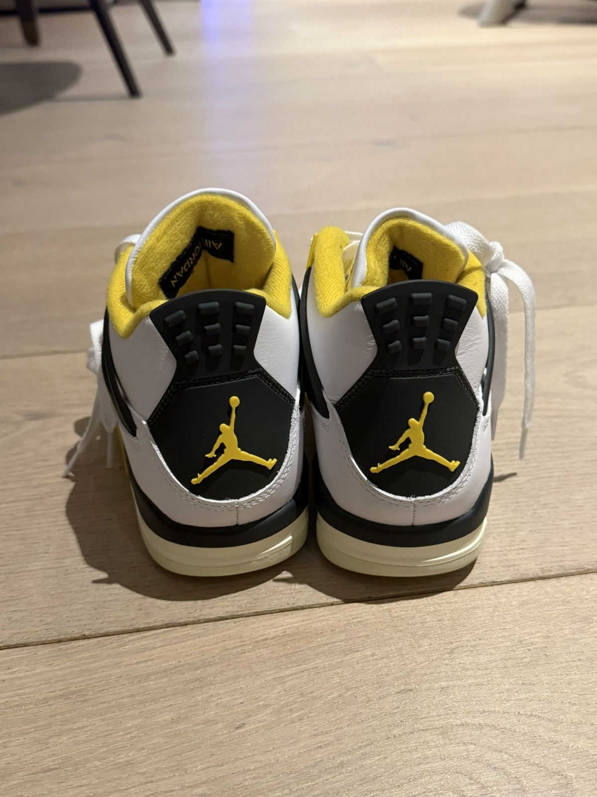 Nike Jordan 4 Size US 6.5 / EU 39-40 - 4 Thumbnail