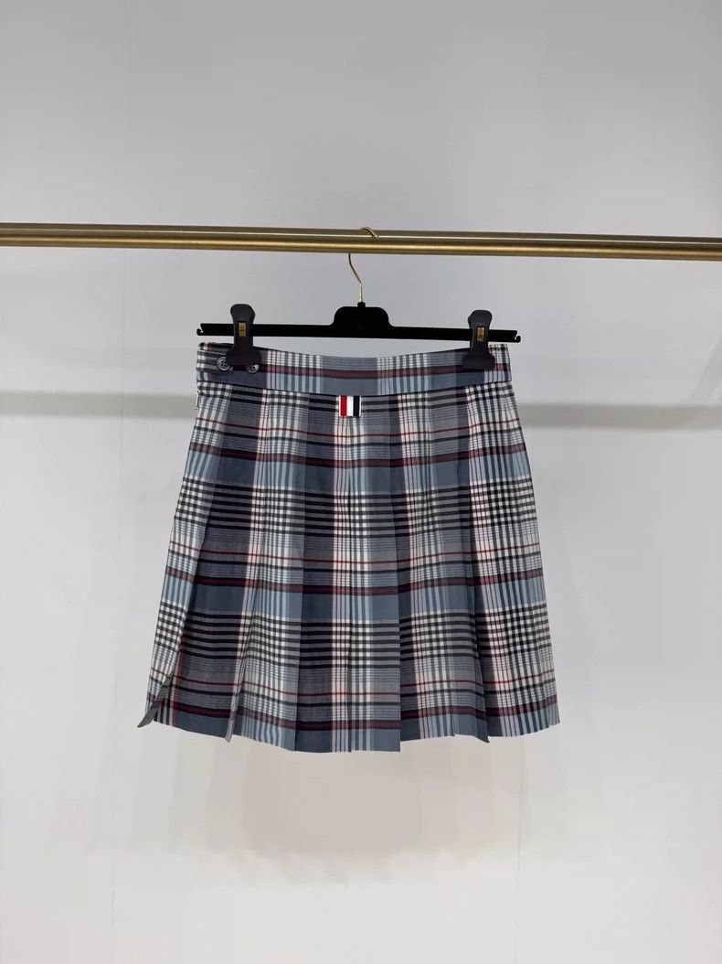 Thom Browne Thom Browne A pleated half-length skirt Size 25" / US 0 / IT 36 - 1 Thumbnail