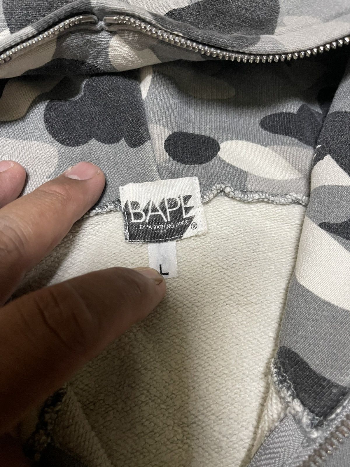 Bape Vintage Bape A Bathing Ape Camo Fullzipper Size US L / EU 52-54 / 3 - 10 Thumbnail