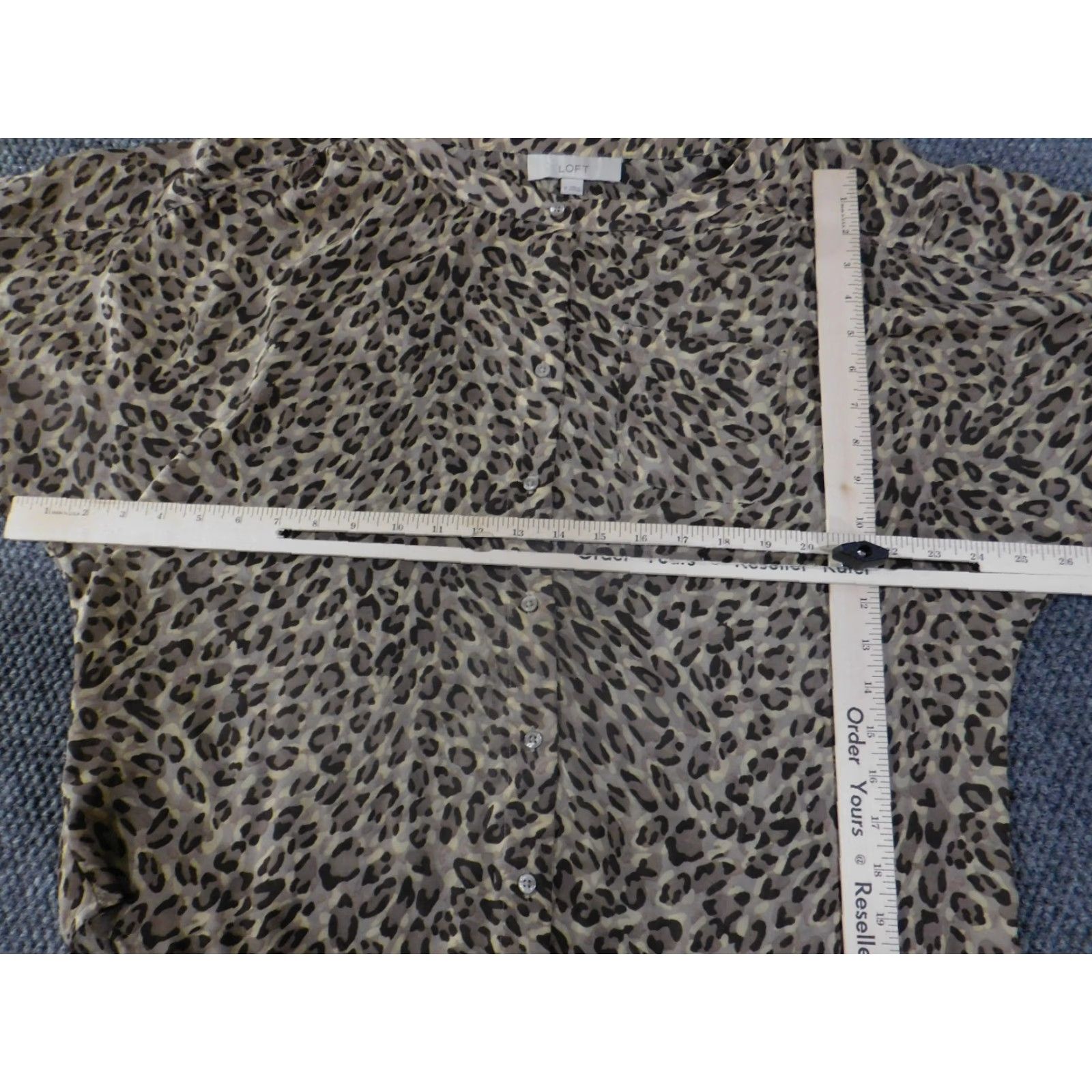Ann Taylor **Ann Taylor Loft Women's Medium Brown Leopard Print Blouse** User: Ann Taylor Loft Women's Medium Brown Leopard Print Blouse Size M / US 6-8 / IT 42-44 - 5 Thumbnail
