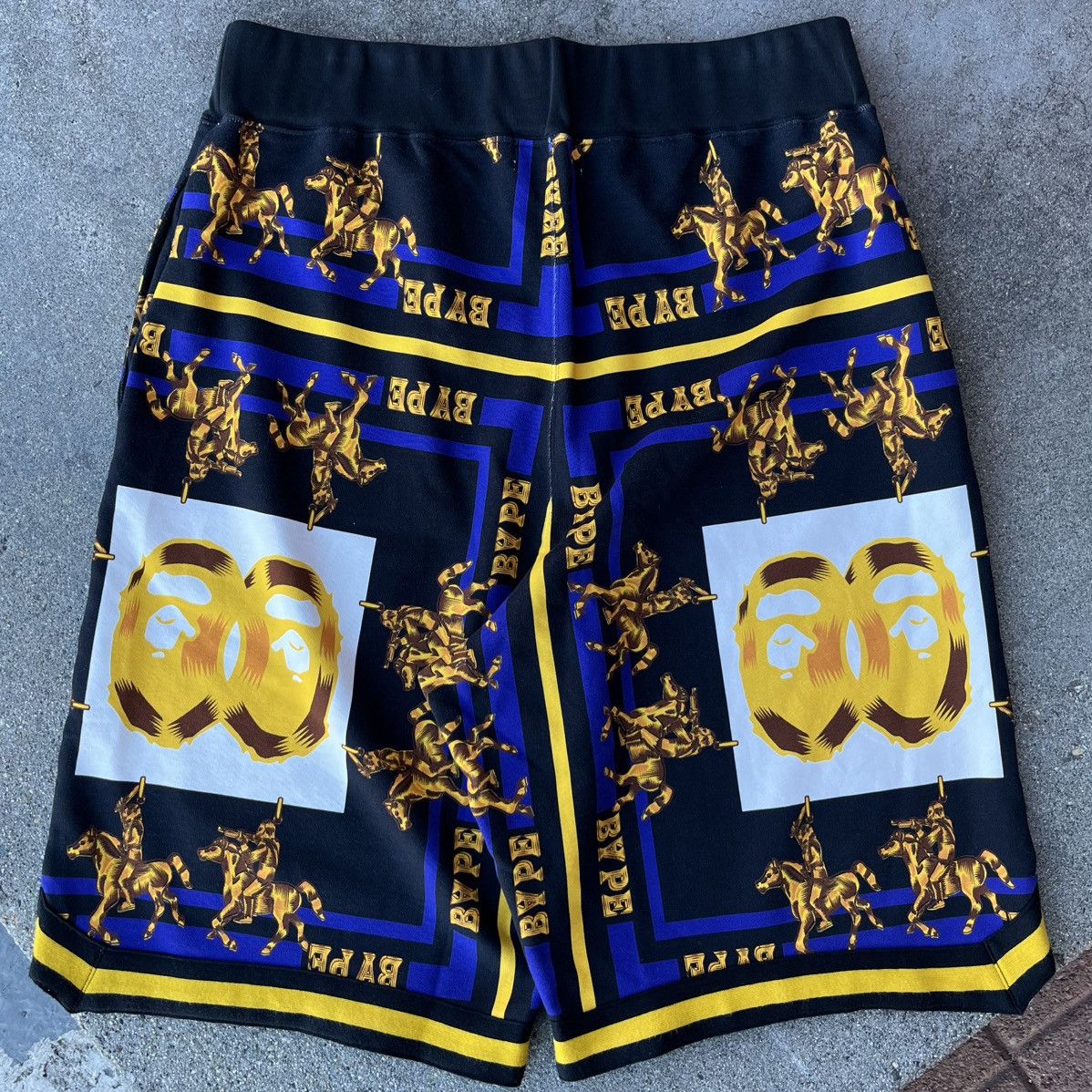 Bape BNWT SS21 BAPE Double Ape Head Sweat Shorts Sz L Size US 32 / EU 48 - 3 Thumbnail