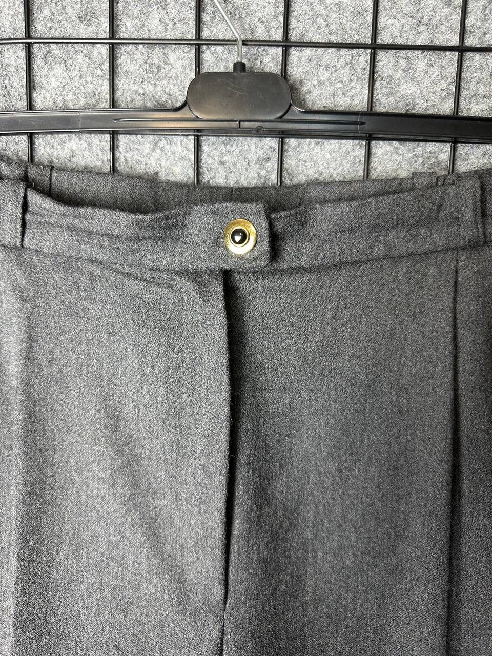 Givenchy Givenchy cropped pants formal wool size 46 Size 32" / US 10 / IT 46 - 2 Thumbnail