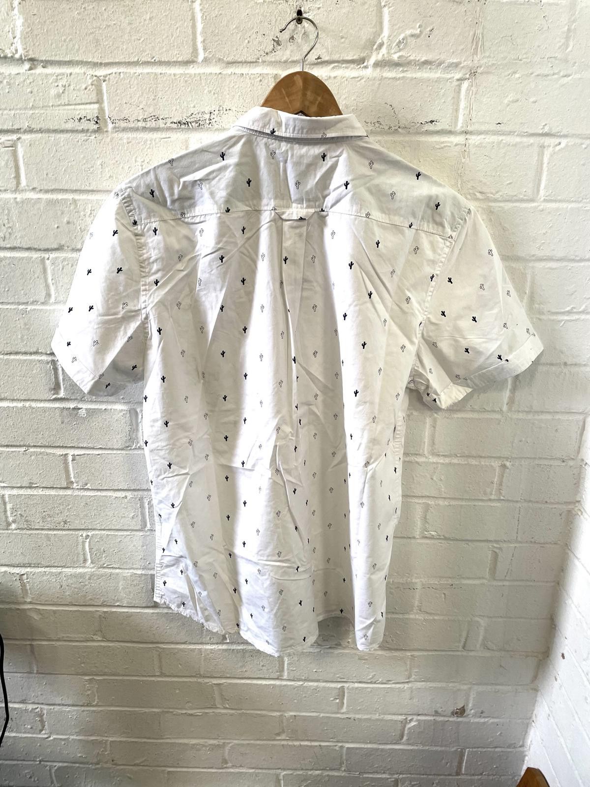 Designer Soulcai & Co Deluxe Men's Casual Shirt XL White with Black C Size US M / EU 48-50 / 2 - 2 Thumbnail