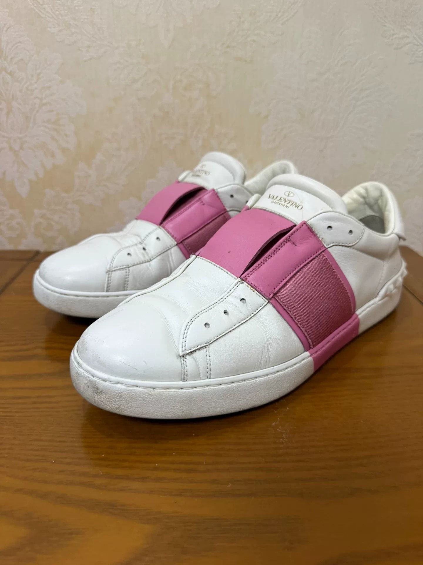 Valentino Valentino Pink Lowtop Sneakers 11 Men Size US 11 / EU 44 - 1 Thumbnail