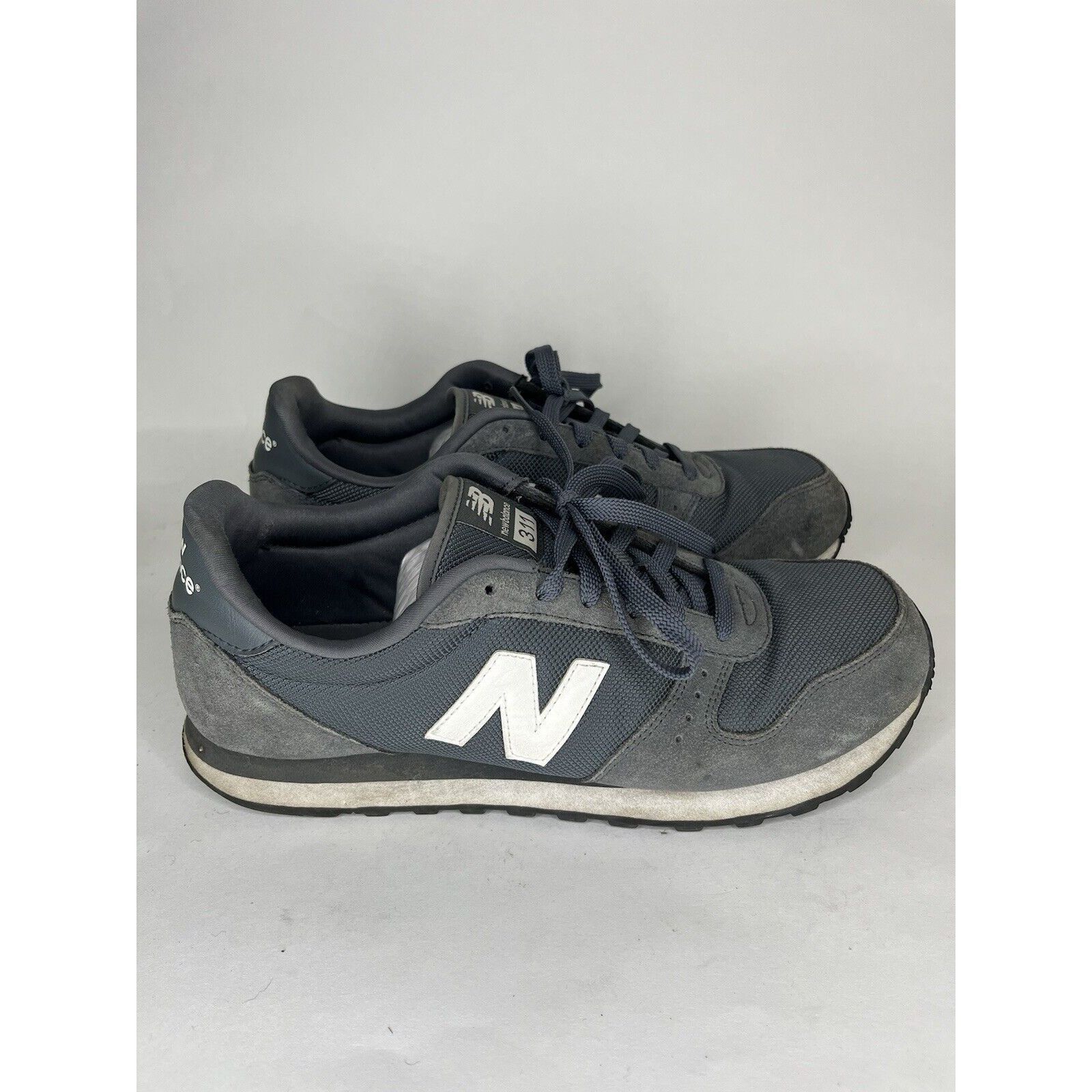 New Balance New Balance Gray Color Casual Running Lace Up Gym Sneakers M Size US 11 / EU 44 - 1 Thumbnail