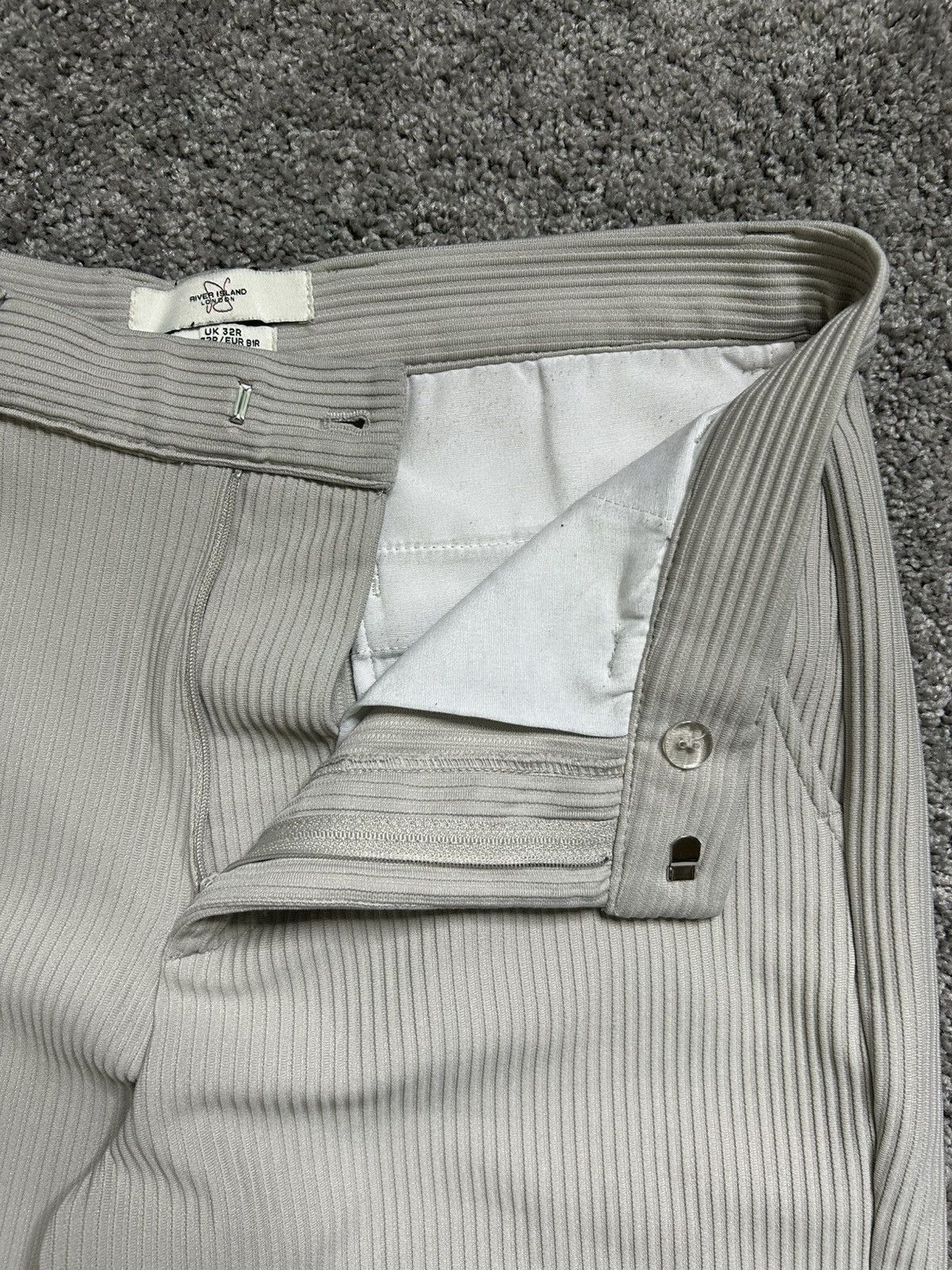 River Island River Island Pleated Basic Trousers Pants Turkey Plisse Like Size US 32 / EU 48 - 4 Thumbnail
