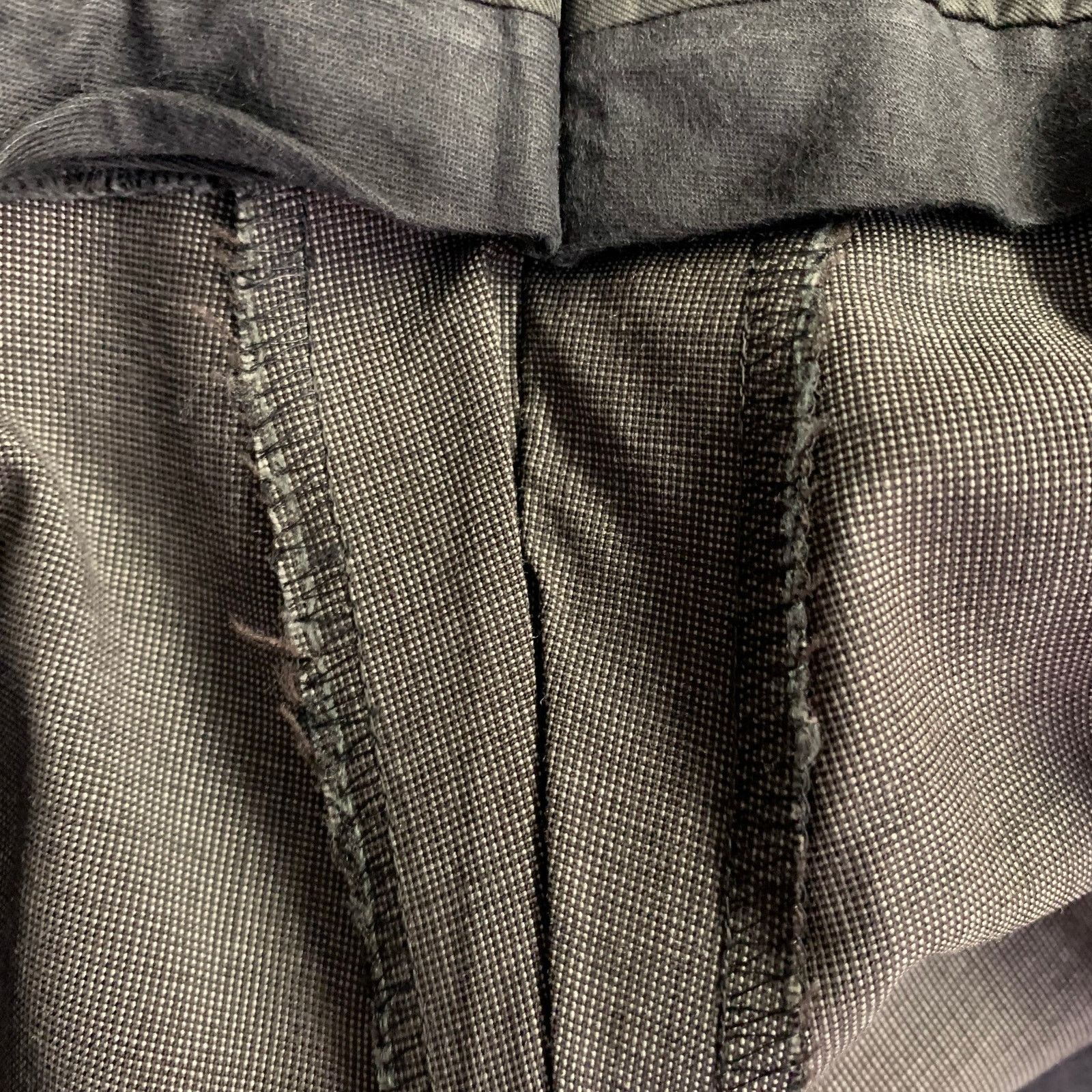 Burberry BURBERRY Size 46 Regular Grey Virgin Wool Notch Lapel Suit Size 46R - 17 Thumbnail
