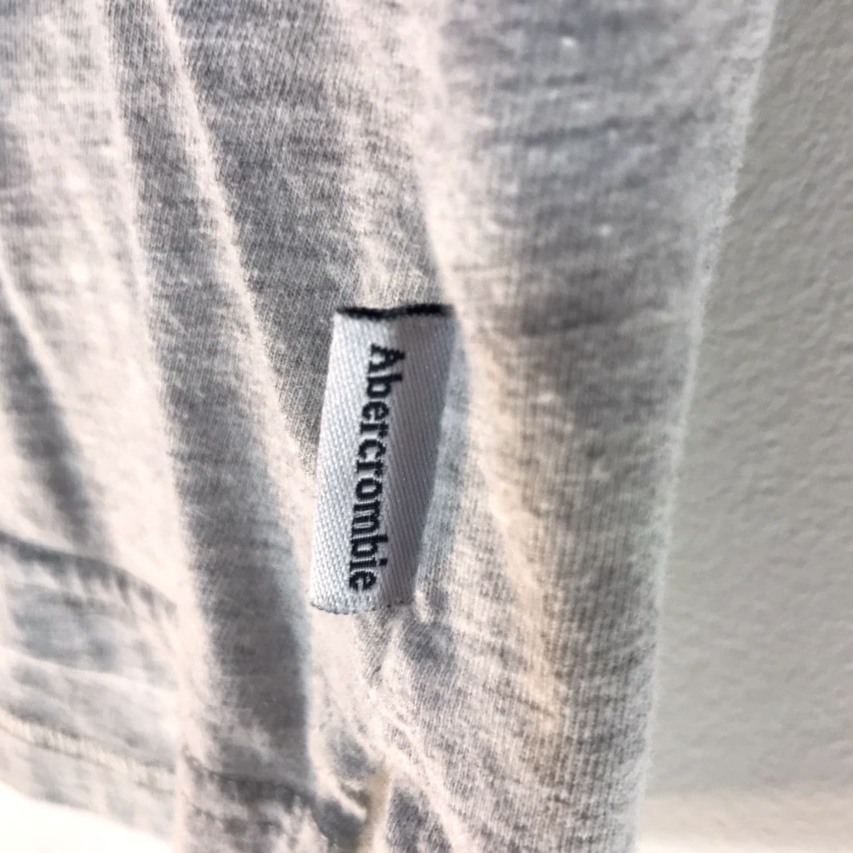 Abercrombie & Fitch Vintage Abercrombie & Fitch Women's Cropped Polo Shirt Gray Juniors L Short Sleeve V-Neck Casual Size L / US 10 / IT 46 - 2 Thumbnail