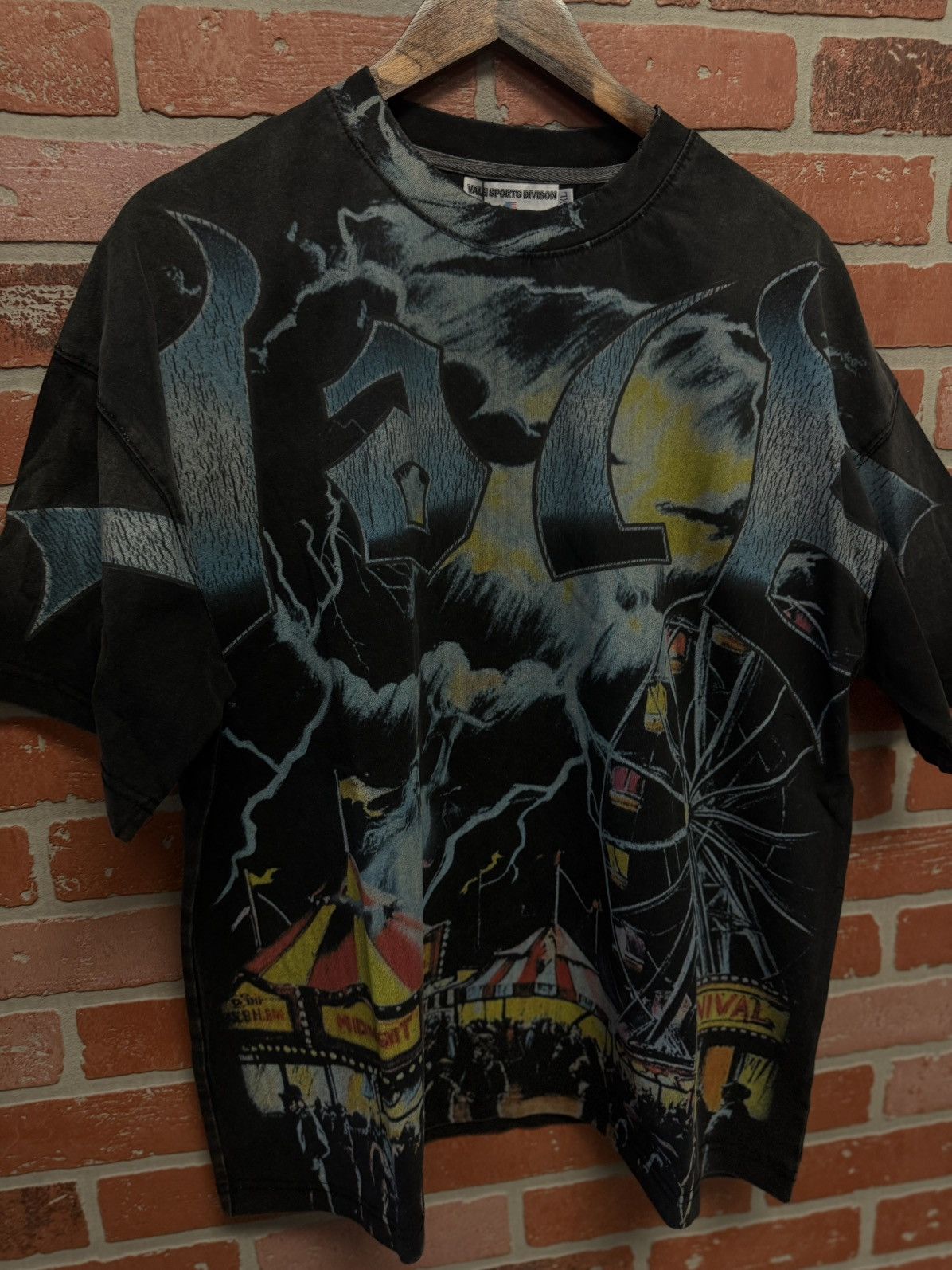 Vale Vale Valley Carnival Tee Shirt Size XXL Brand New Size US XXL / EU 58 / 5 - 4 Thumbnail