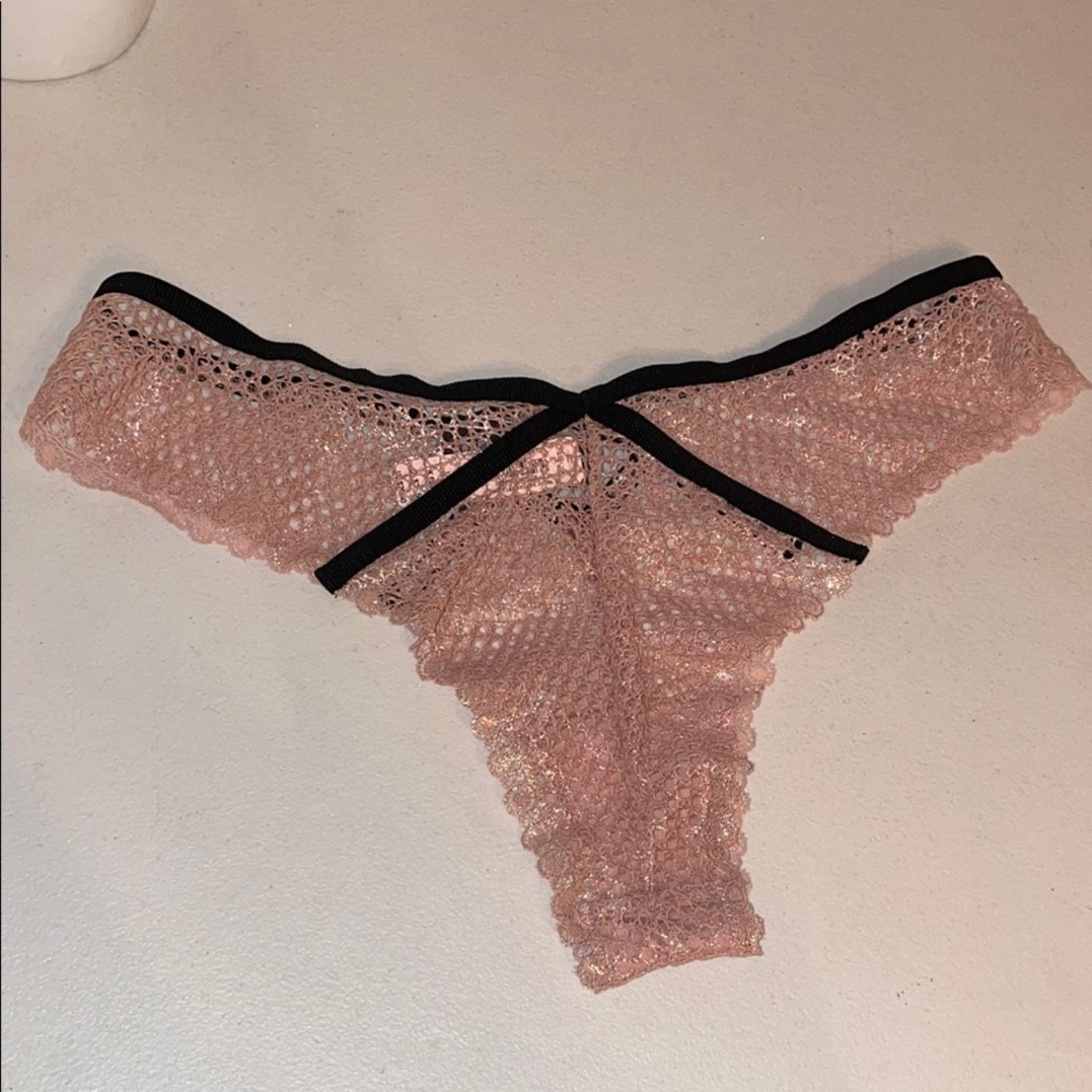 Victoria's Secret Victoria's Secret Thong VS Dusty Rose Shimmer VS VERY SEXY Size ONE SIZE - 2 Thumbnail