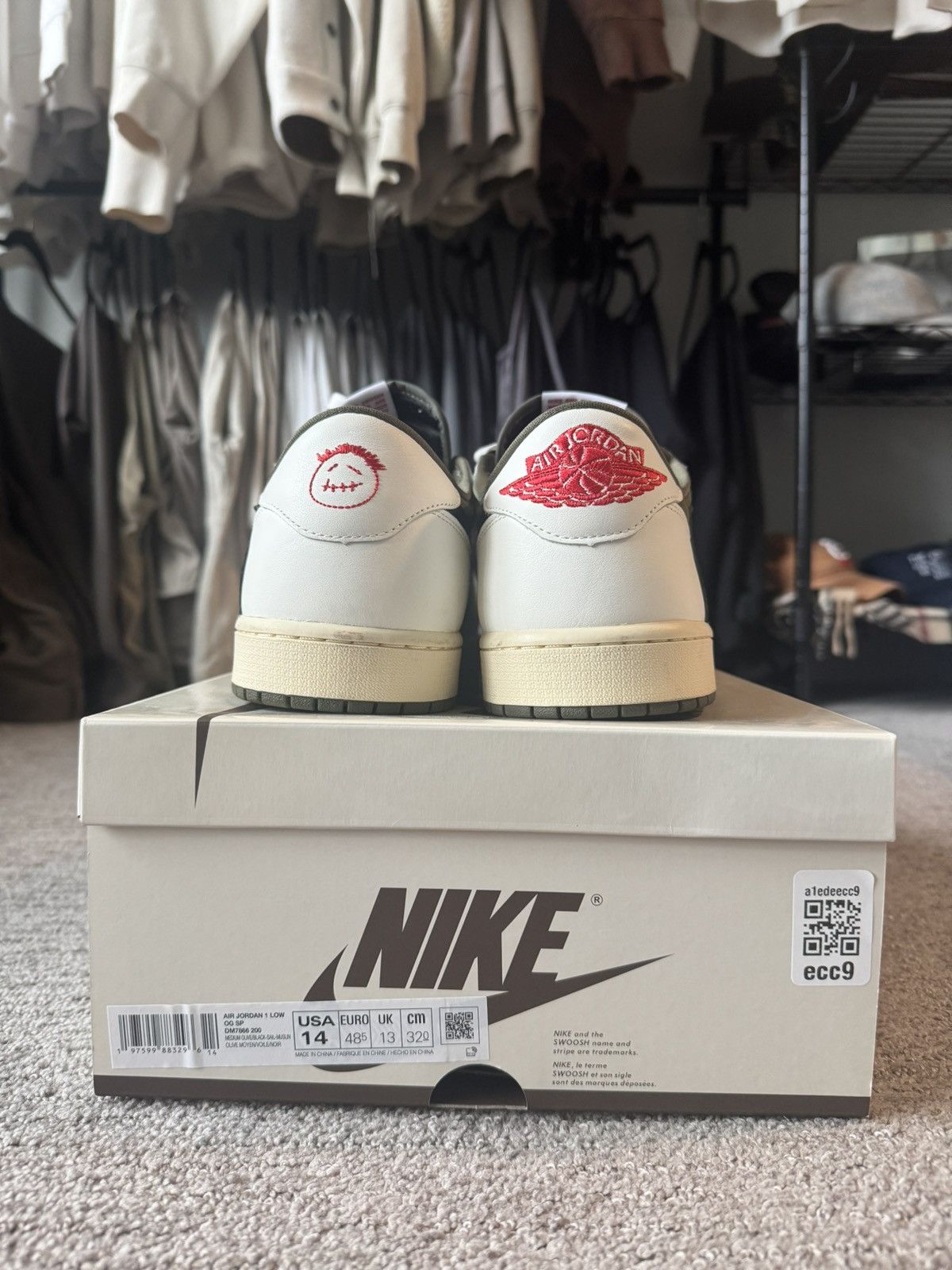 Jordan Brand × Travis Scott Travis Scott Jordan 1 Low Medium Olive Size US 14 / EU 47 - 6 Thumbnail