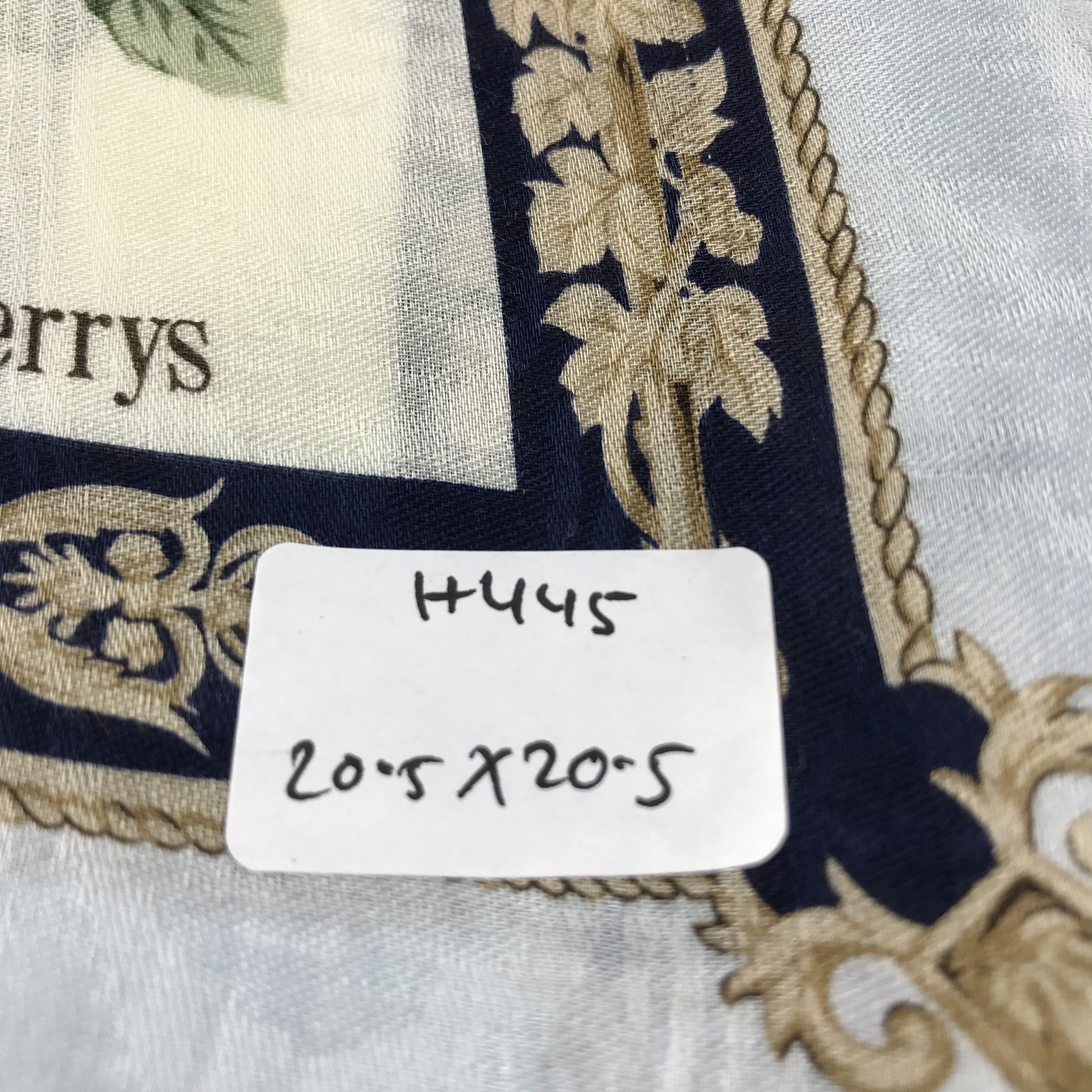 Burberrys Floral Handkerchief Neckerchief Bandana H445