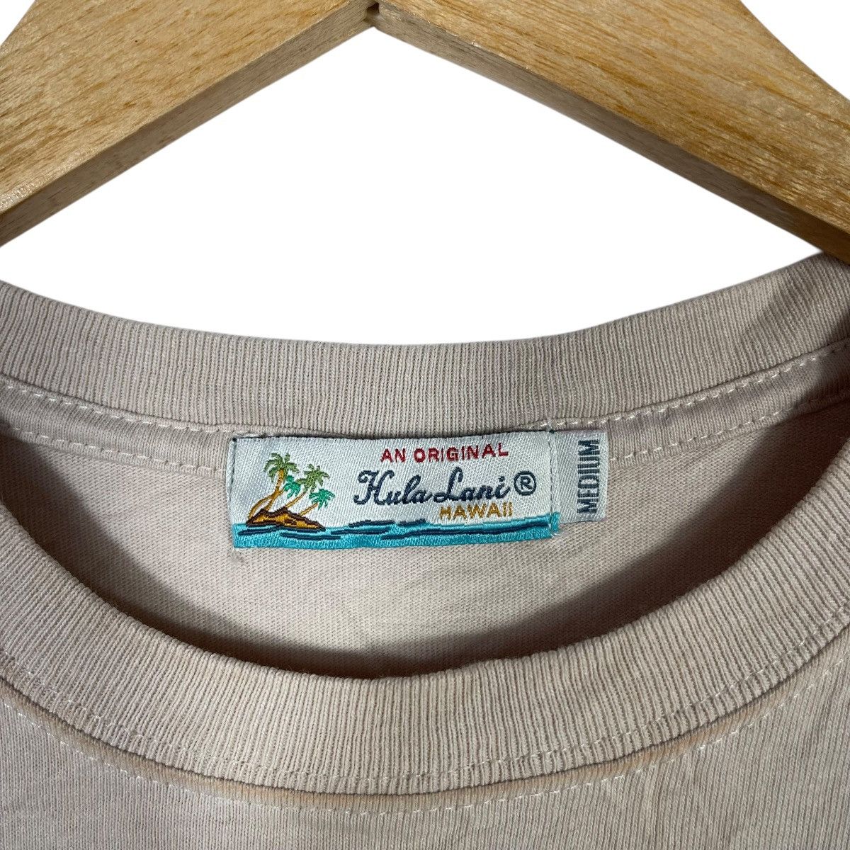 Vintage HulaLani Hawaii Tropical Island Aloha Made Shark Graphic Size US M / EU 48-50 / 2 - 4 Thumbnail