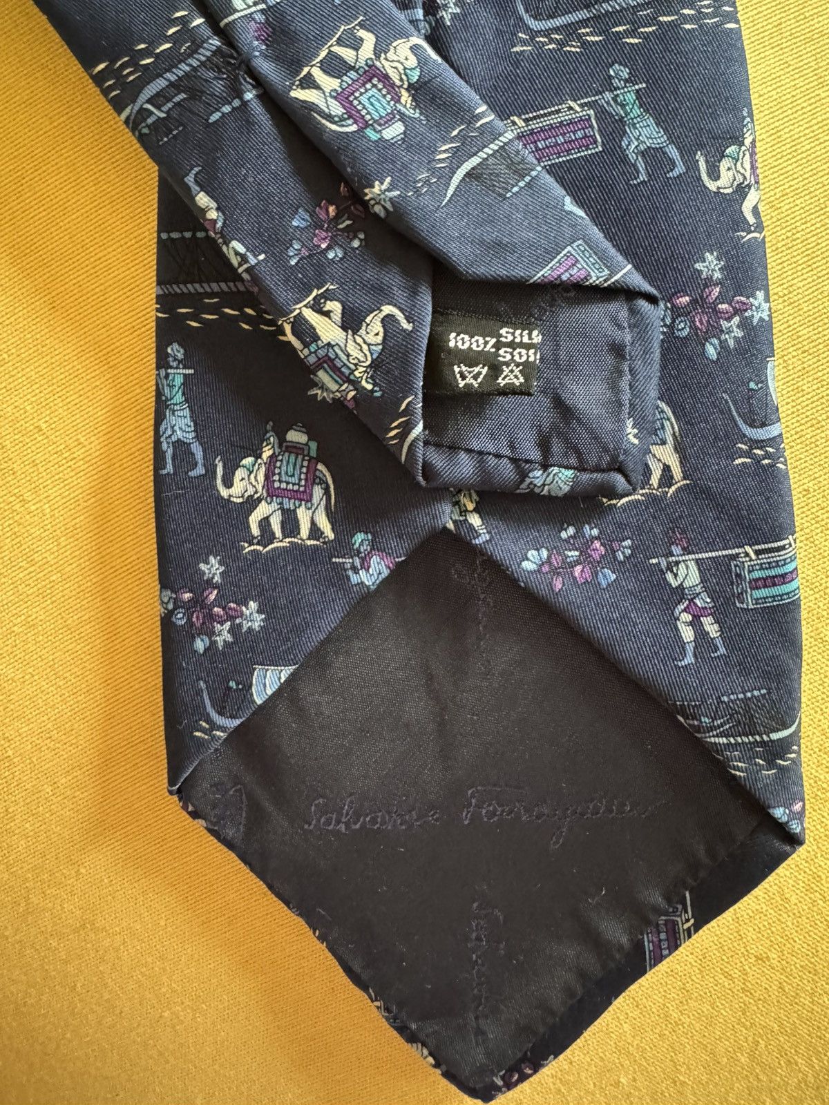 Salvatore Ferragamo Vintage Salvatore Ferragamo Silk Tie – Blue Oriental Motif Size ONE SIZE - 4 Thumbnail