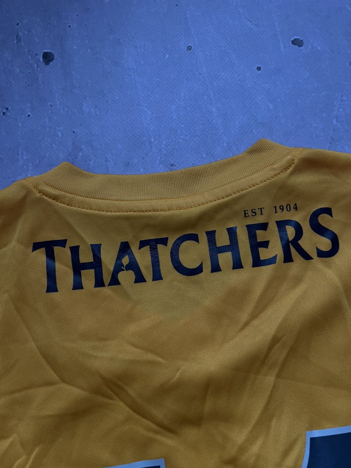 Nike Torquay United 2019-20 Nike t-shirt football jersey sz M #11 Size US M / EU 48-50 / 2 - 11 Thumbnail