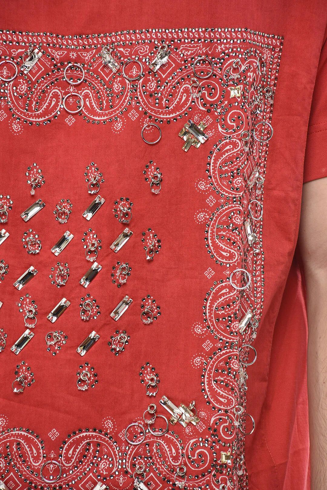 Givenchy og1mm0326 Crystals & Rings Crewneck T-Shirt in Red Size US M / EU 48-50 / 2 - 3 Thumbnail