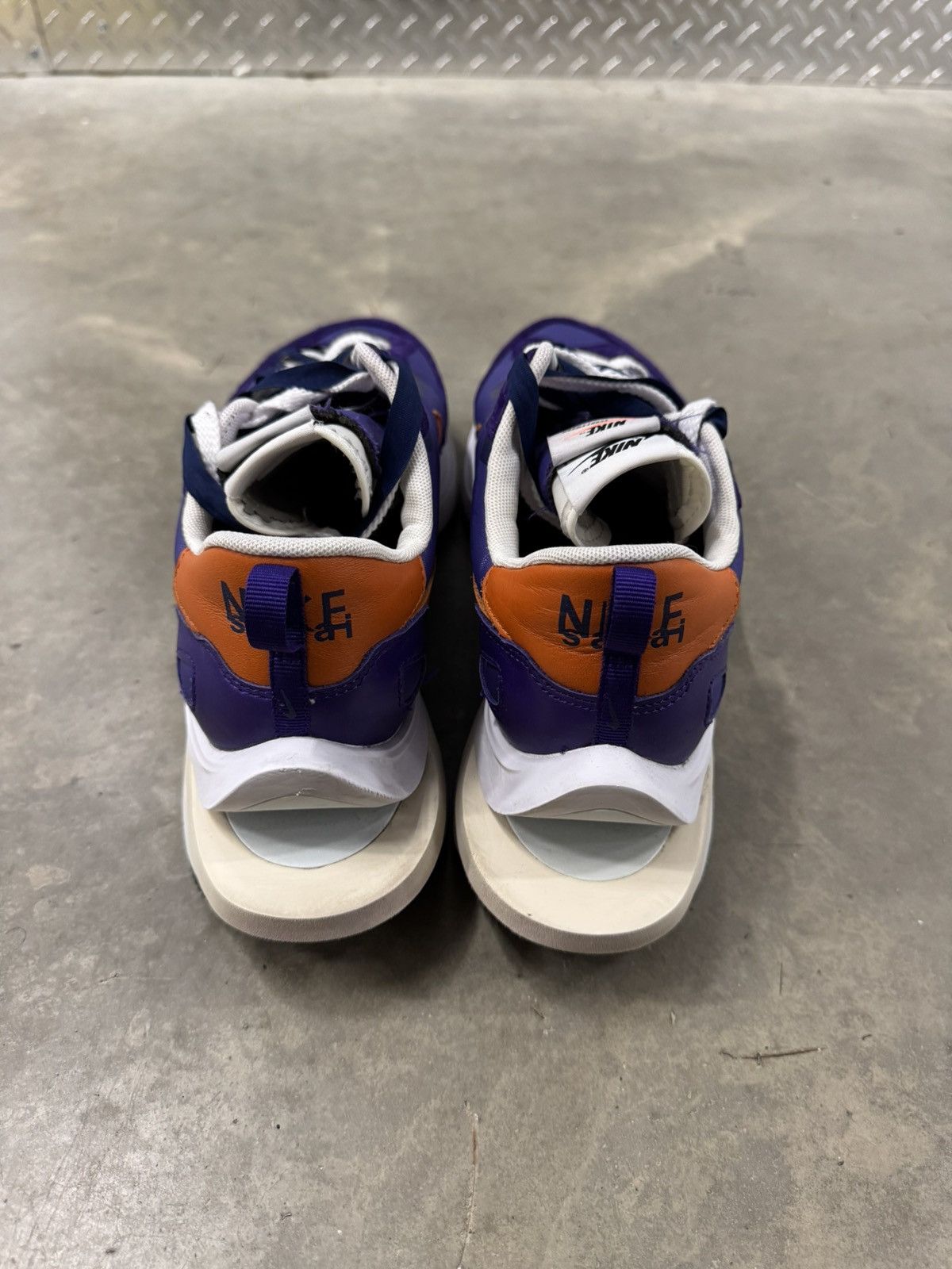Nike × Sacai Nike x Sacai Vaporwaffle Dark Iris Size 10.5 Size US 10.5 / EU 43-44 - 5 Thumbnail