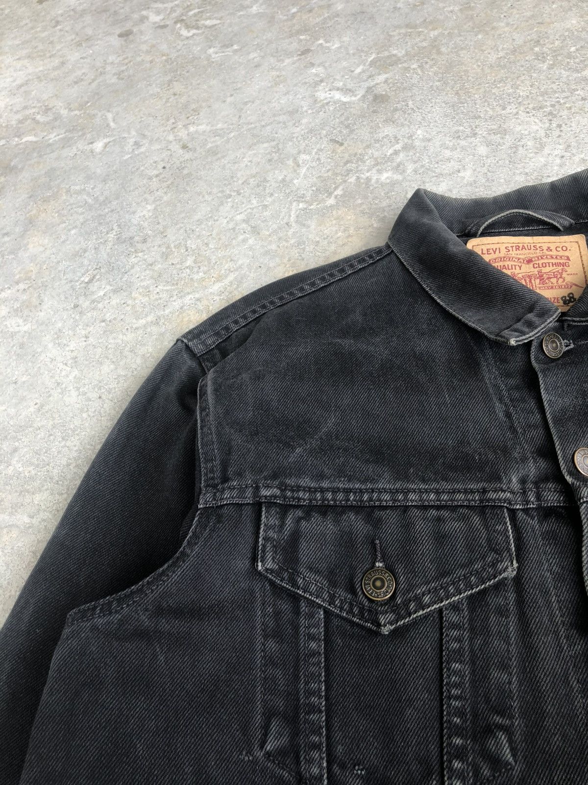 Levi's Vintage Levi’s Denim Jacket Distressed Size US L / EU 52-54 / 3 - 13 Thumbnail