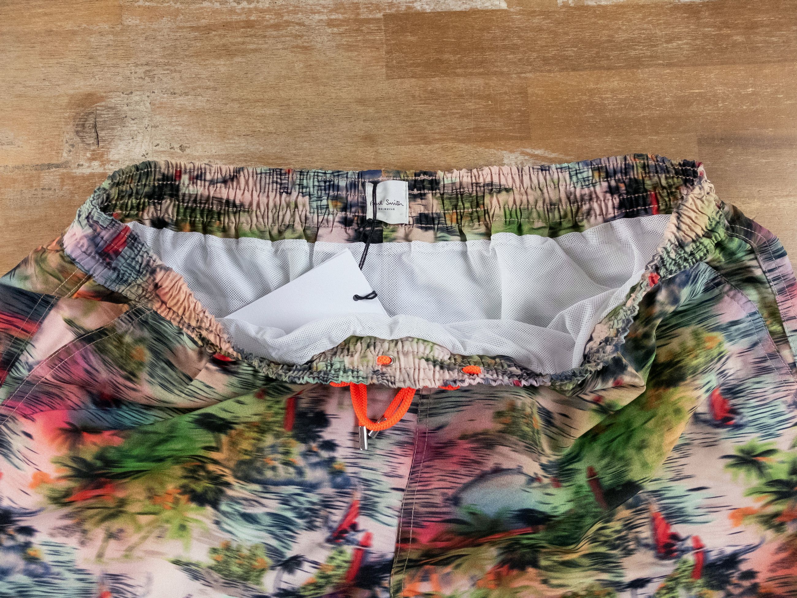 Paul Smith PAUL SMITH Swimwear abstract Hawaii fishing swim shorts XL Size US 36 / EU 52 - 6 Thumbnail