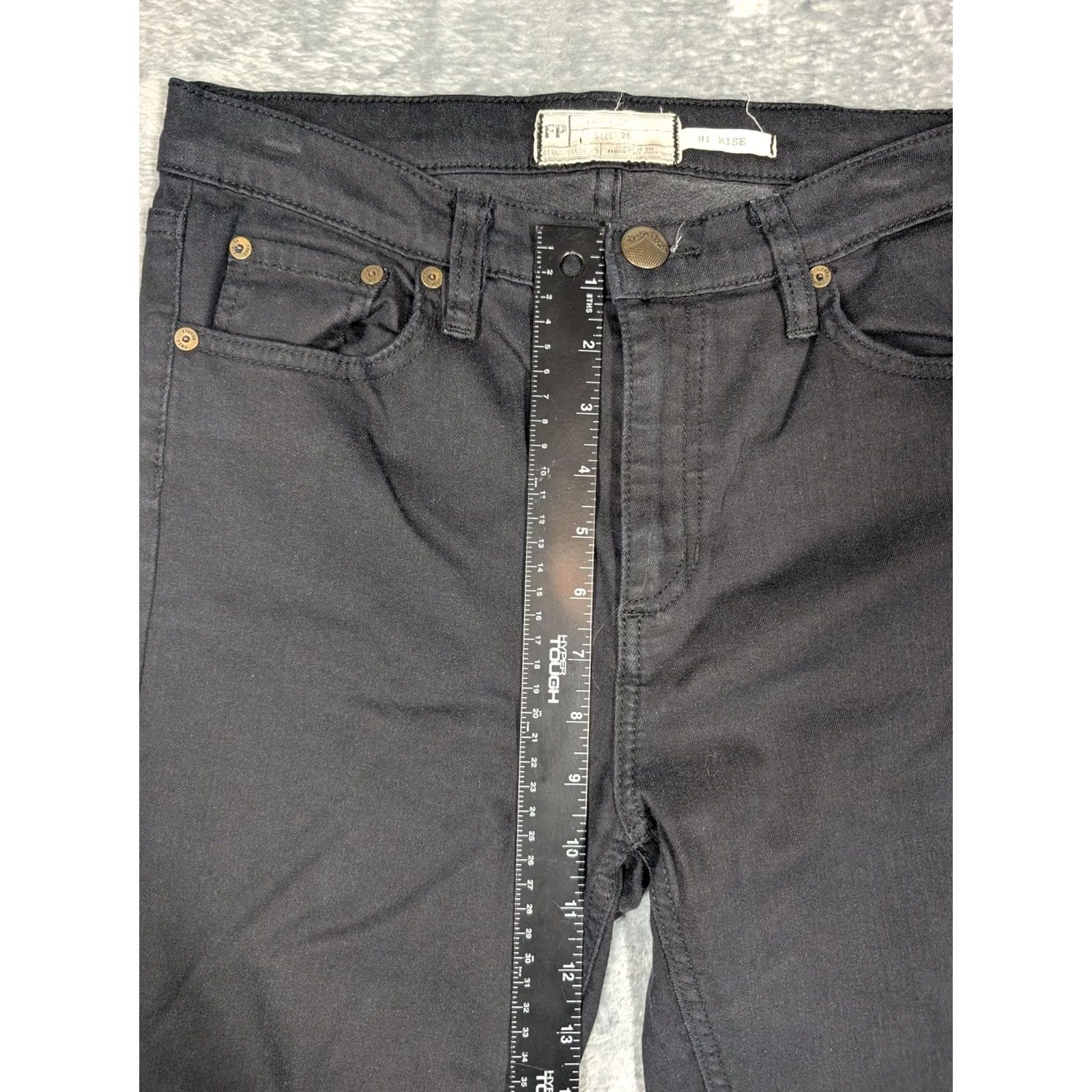 Free People VINTAGE? No, not vintage. Free People Jeans Womens 28 Black Hi Rise Distressed Skinny Stretch Denim Ripped Size 28" / US 6 / IT 42 - 3 Thumbnail