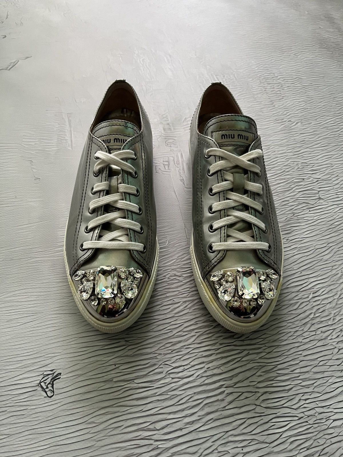 Miu Miu Miu Miu Silver Patent Leather Crystal Low-Top Sneakers Size US 10 / IT 40 - 2 Thumbnail