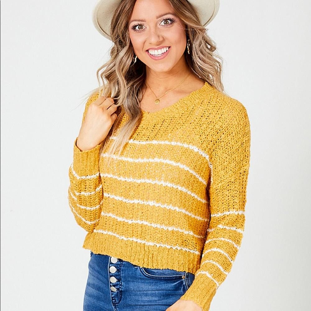 Designer Chic Yellow Striped Sweater - Cozy and Stylish Size S / US 4 / IT 40 - 1 Thumbnail