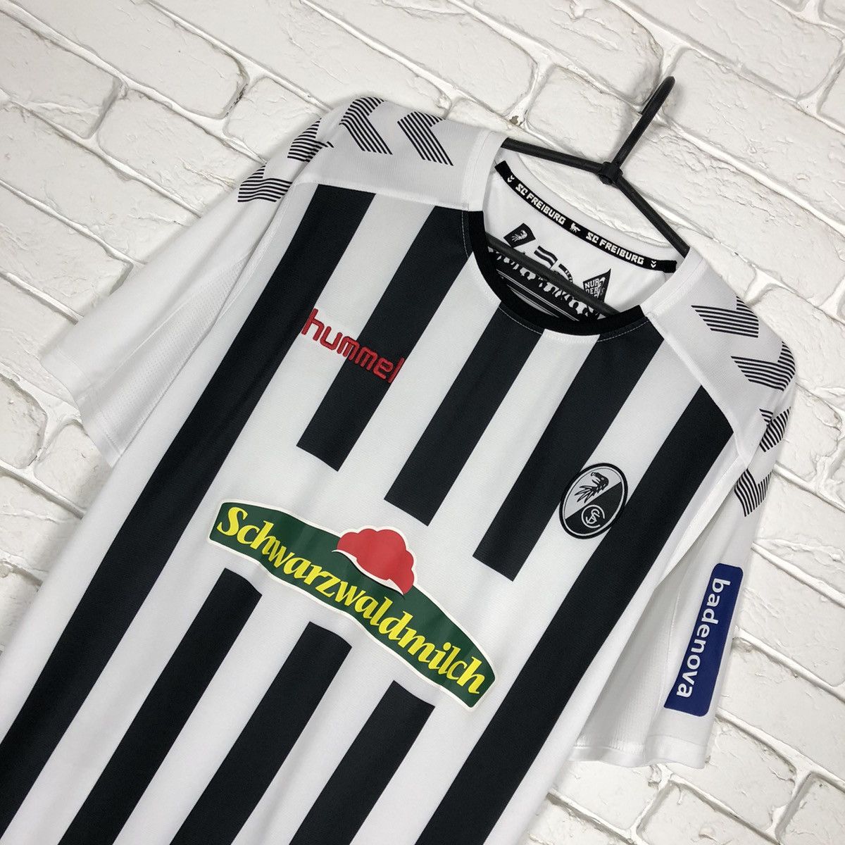 Other Freiburg 2019 2020 away soccer jersey Size US L / EU 52-54 / 3 - 2 Thumbnail