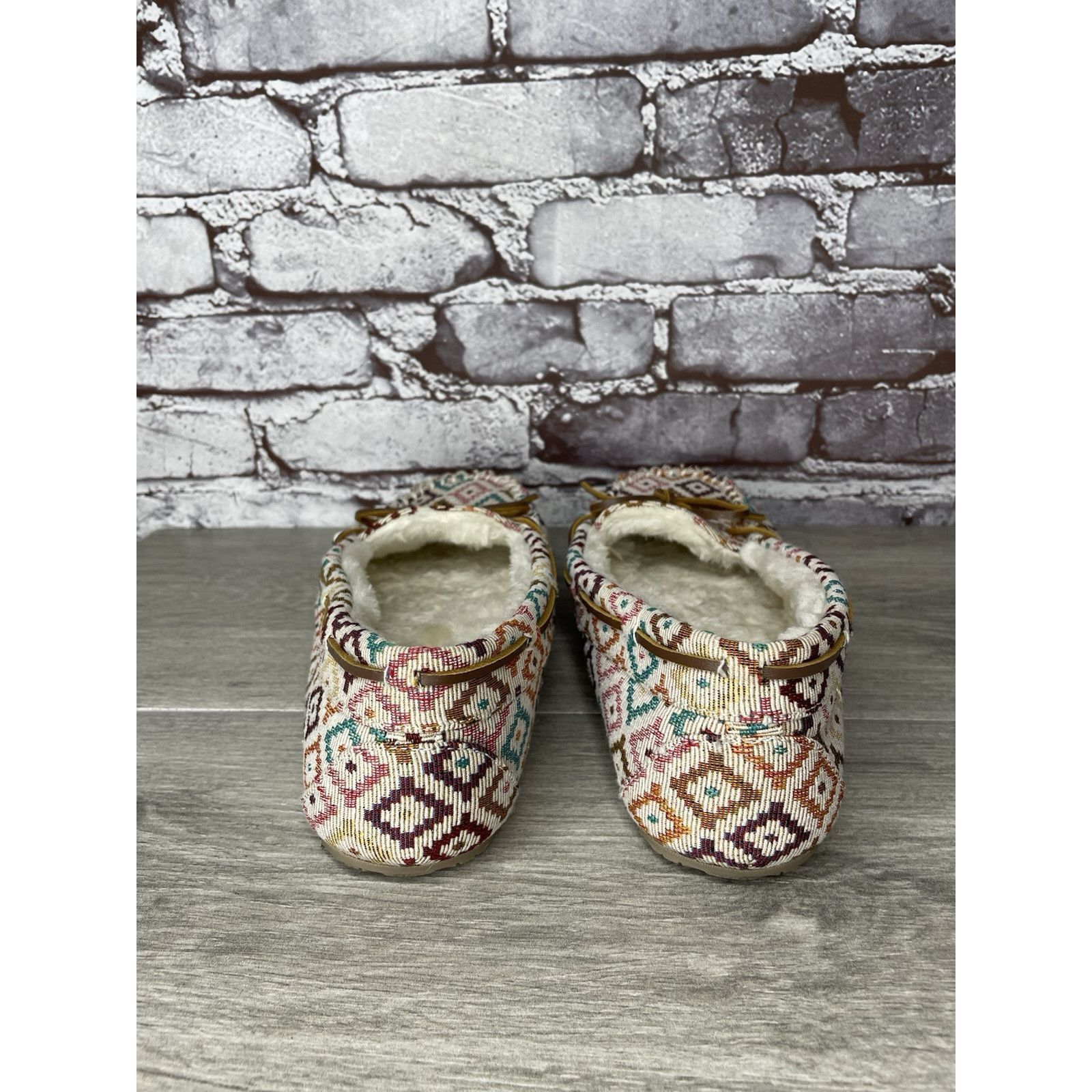 Minnetonka Minnetonka Sally Moccasins Cream Aztec Southwest Faux Fur Li Size US 10 / IT 40 - 14 Thumbnail