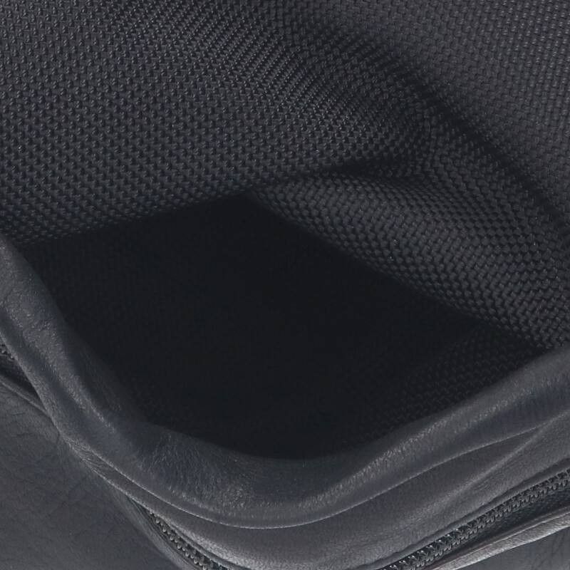 Yohji Yamamoto Yohji Yamamoto HS-I05-774 GARMENT LEATHER BOTTLE SACOCHE Size ONE SIZE - 3 Thumbnail