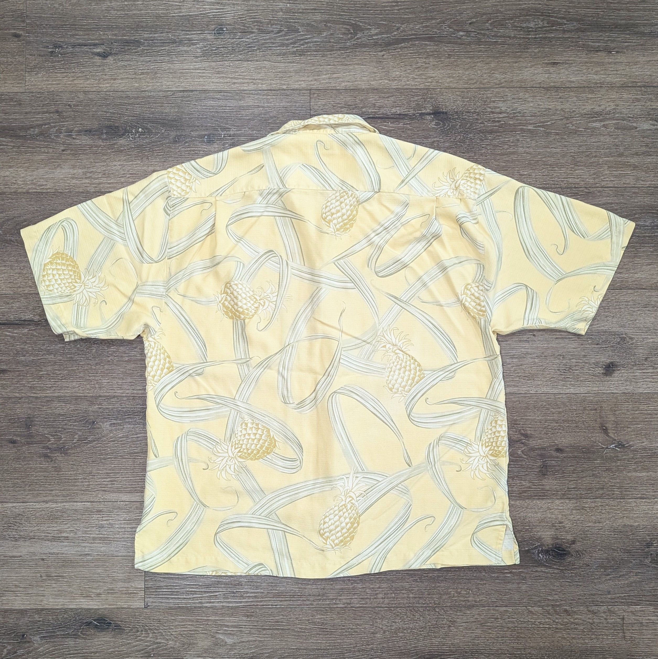 Tommy Bahama Tommy Bahama 100% silk pineapples Hawaiian shirt - SIZE XL Size US XL / EU 56 / 4 - 5 Thumbnail