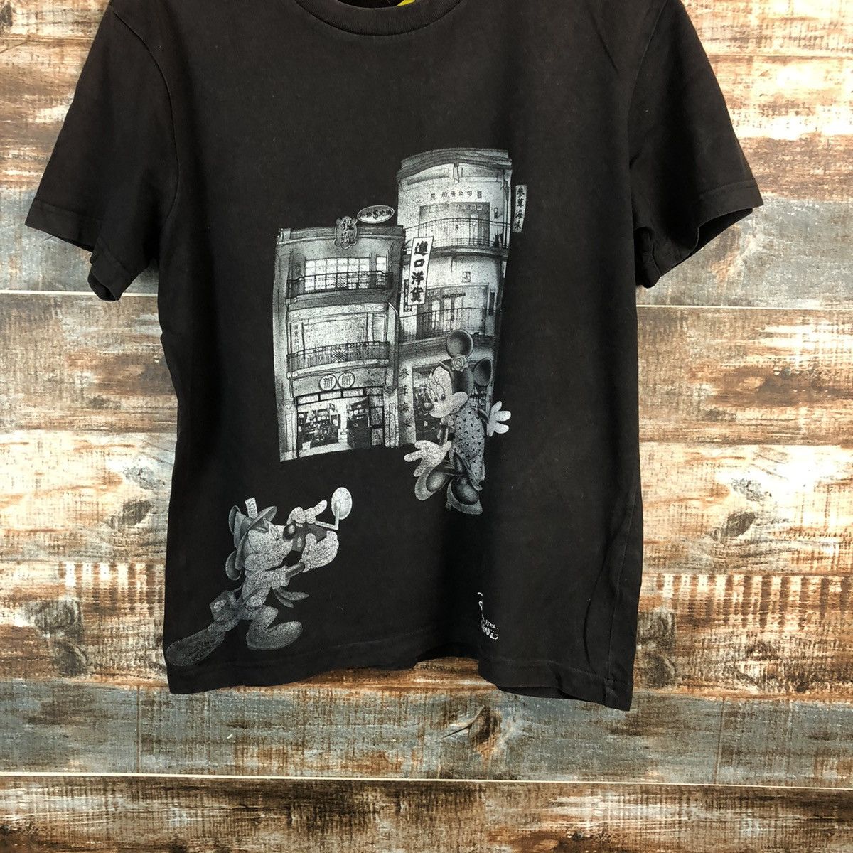 Disney Disney Hong Kong Black T-Shirt #A2290 Size US M / EU 48-50 / 2 - 3 Thumbnail
