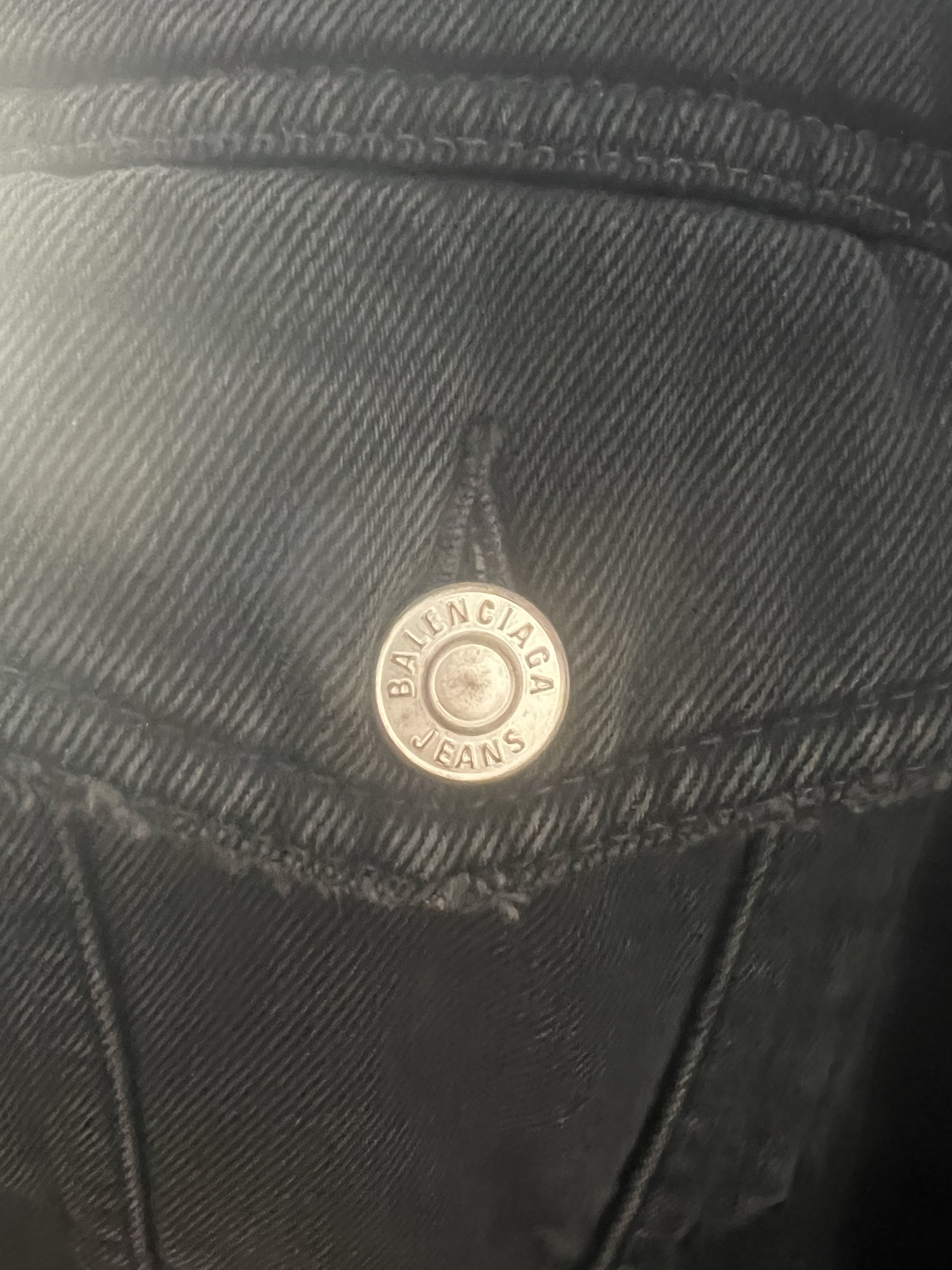 Balenciaga Balenciaga SS22 Padded Oversized Washed Denim Jacket Size US XL / EU 56 / 4 - 11 Thumbnail