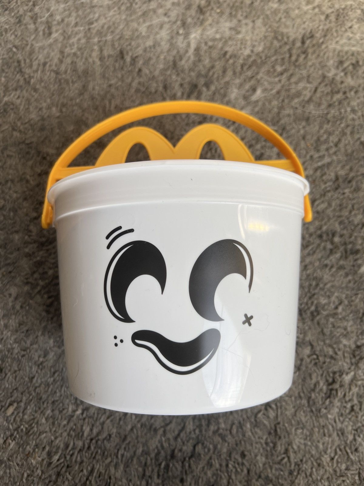 Hypebeast 2025 McDonald’s Ghost Boo Bucket Size ONE SIZE - 2 Thumbnail