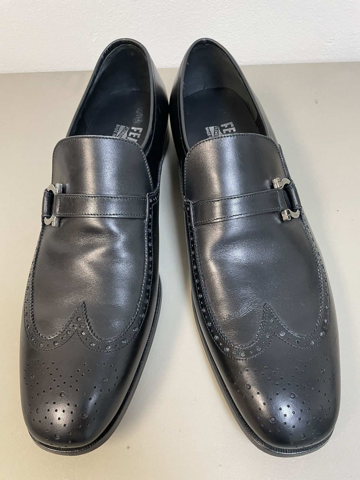 Salvatore Ferragamo Wingtip Loafer with Gancini Detail at Vamp Size US 9 / EU 42 - 1 Thumbnail