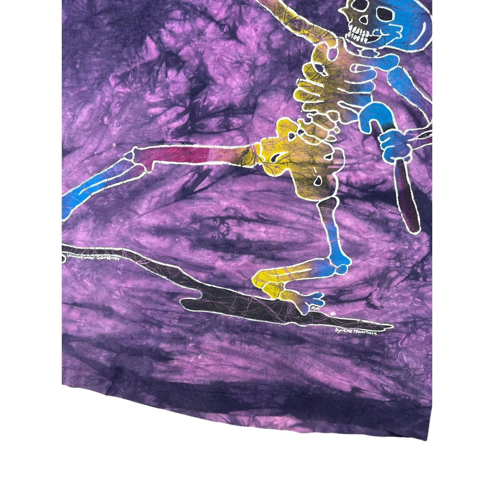 Band Tees × Grateful Dead × The Mountain 1994 The Mountain Grateful Dead Shake Your Bones band tee Size US L / EU 52-54 / 3 - 3 Thumbnail