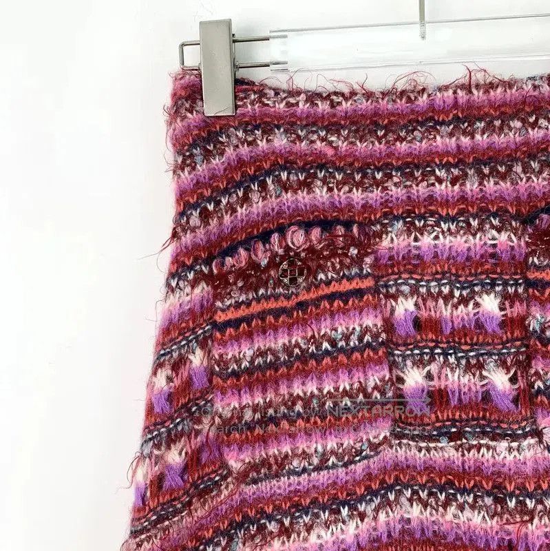Chanel Chanel Pink Alpaca Wool Skirt . Size 22" - 3 Thumbnail