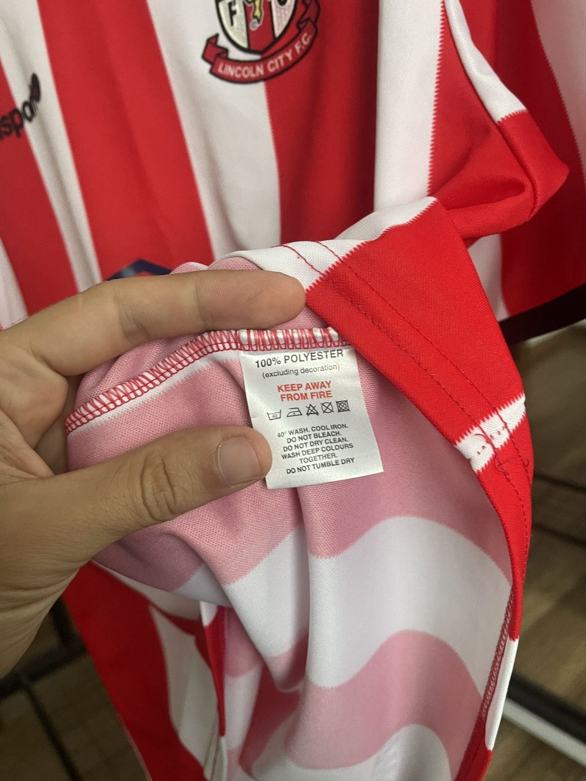 Other 2006/2007 Uhlsport Lincoln City FC Soccer Jersey Vintage Tee Size US M / EU 48-50 / 2 - 10 Thumbnail