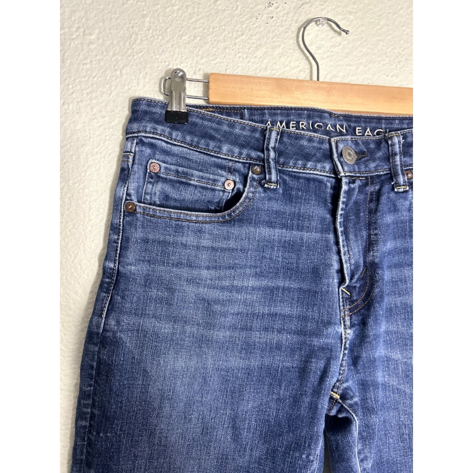 American Eagle Outfitters American Eagle Jeans Men's 30 x 27.5 Airflex + Athletic Fit Blue Straight Jeans Men Size US 30 / EU 46 - 4 Thumbnail