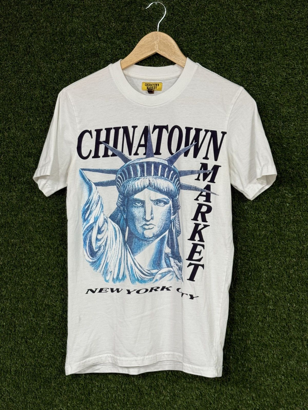 Market Chinatown Market Statue of Liberty White Art Puff USA Shirt Size US M / EU 48-50 / 2 - 1 Thumbnail